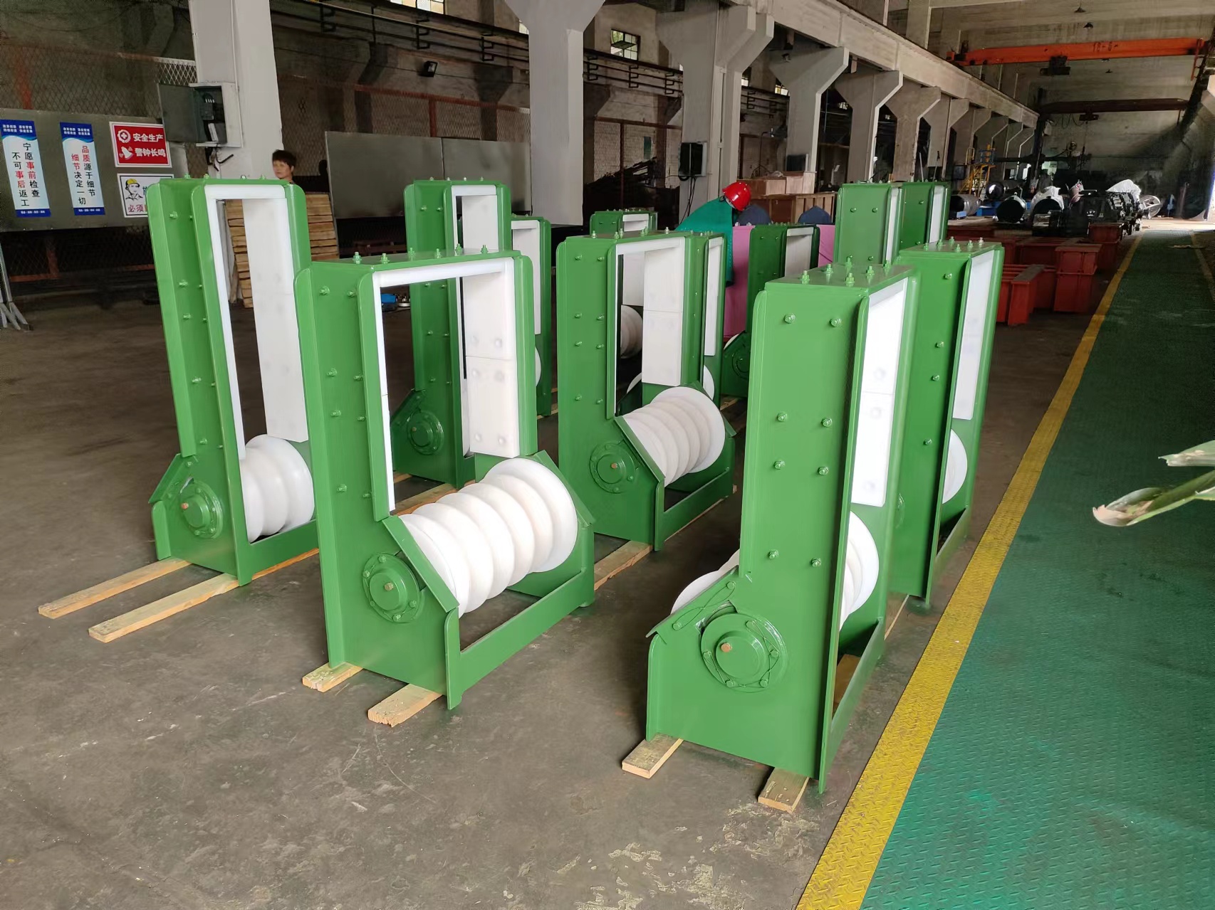 红黄相间皮带轮